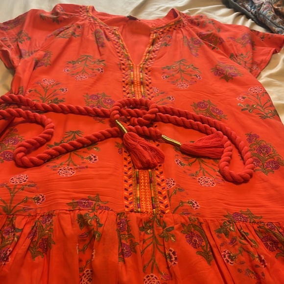 Sundance Size L Gorgeous pull on floral dress with embroidered bodice . - Picture 2 of 6